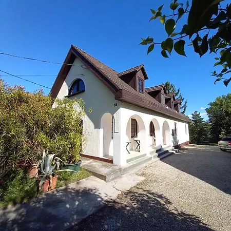 Сasa de vacaciones Edelmann Panzió